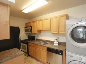 Quiet Waters Landing in Annapolis, MD - Building Photo