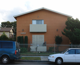 1402 N Mariposa Ave in Los Angeles, CA - Building Photo - Building Photo