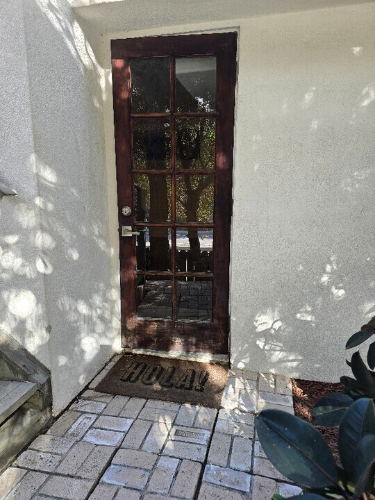 3345 Oliphant St in San Diego, CA - Building Photo