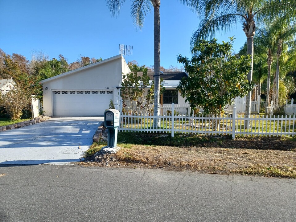 336 Colonade Ct in Kissimmee, FL - Building Photo