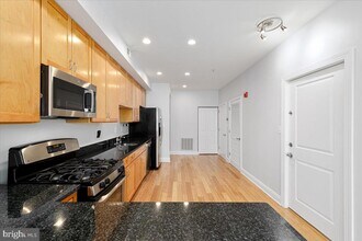 2713 Ontario Rd NW, Unit 3 in Washington, DC - Building Photo - Building Photo