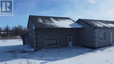 4049 Hwy 6 in Hamilton, ON - Building Photo - Building Photo