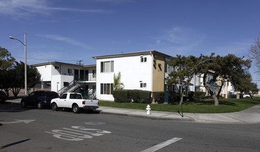 Wakeham-Grant Apartments in Santa Ana, CA - Building Photo - Building Photo