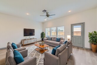 33114 Oak Hts Pl in Magnolia, TX - Building Photo - Building Photo