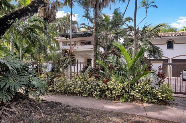 1226 Cordova St in Coral Gables, FL - Building Photo - Building Photo