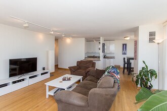 2650 N Lakeview Ave in Chicago, IL - Building Photo - Building Photo
