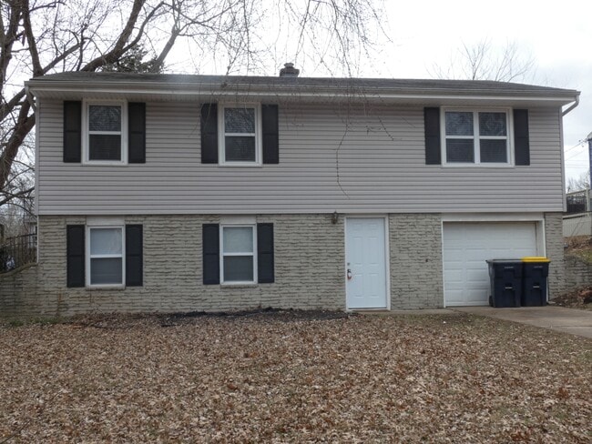 5045 NE 56th Pl in Kansas City, MO - Building Photo - Building Photo