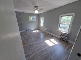 17 Canal St in Ellenville, NY - Building Photo