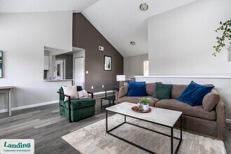 8850 River Bend Pkwy in Indianapolis, IN - Building Photo - Building Photo