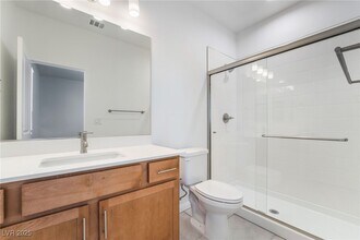 89 Oratorio Dr in Henderson, NV - Building Photo - Building Photo