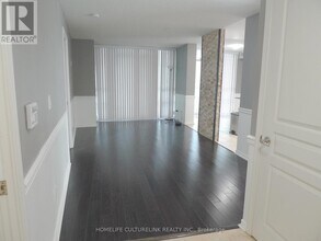 509-509 Beecroft Rd in Toronto, ON - Building Photo - Building Photo