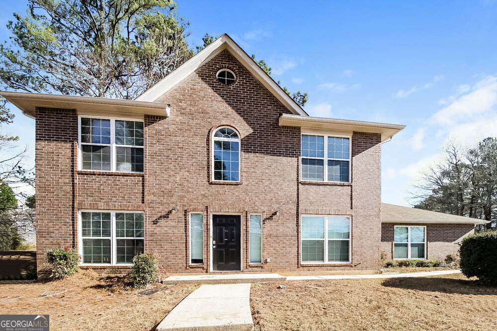 636 Woodstone Rd in Lithonia, GA - Building Photo