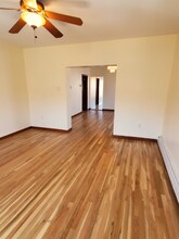 31 W 10th St in Bayonne, NJ - Foto de edificio - Building Photo