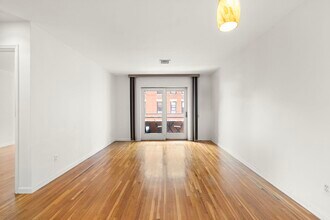 1001 Clinton St in Hoboken, NJ - Building Photo - Building Photo