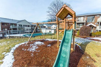 31 Andrew St in Manchester, NH - Building Photo - Building Photo
