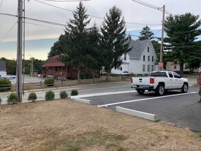 211 W Thames St-Unit -2 in Norwich, CT - Foto de edificio - Building Photo