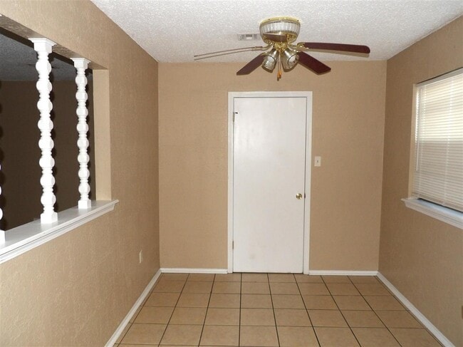 6407 SW Brookline Ave in Lawton, OK - Building Photo - Building Photo