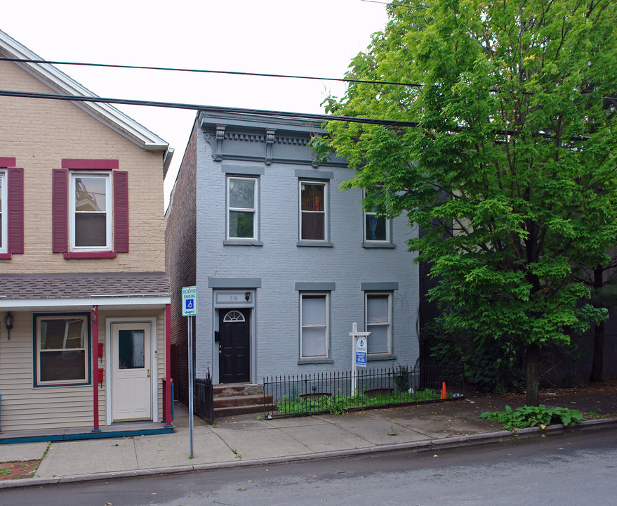 330 First St in Troy, NY - Building Photo