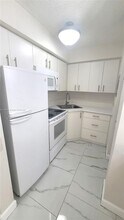 5201 NW 7th St in Miami, FL - Building Photo - Building Photo