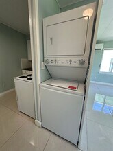 3540 NE 6th Ave in Oakland Park, FL - Building Photo - Building Photo