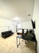 17160 SW 91st St in Miami, FL - Building Photo - Building Photo