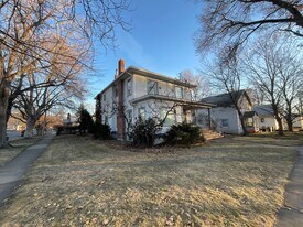 1101 O Ave in La Grande, OR - Building Photo