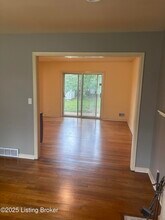 3146 Sunny Ln in Louisville, KY - Building Photo - Building Photo