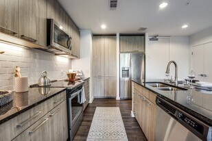 3798 Greenbriar Dr in Houston, TX - Building Photo