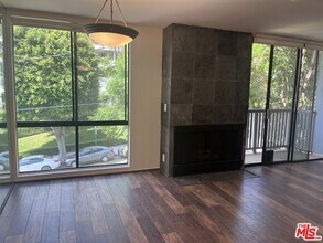1134 Alta Loma Rd in West Hollywood, CA - Building Photo - Building Photo