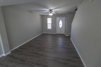 4014 Arctic Fox Dr in Columbia, MO - Building Photo - Building Photo