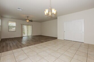 4621 E Fire Opal Ln in San Tan Valley, AZ - Building Photo - Building Photo