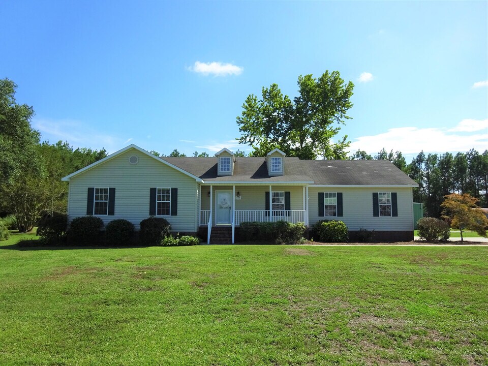 1107 Onslow Pines Rd in Jacksonville, NC - Building Photo