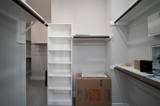 5743 Kiam St in Houston, TX - Building Photo - Building Photo
