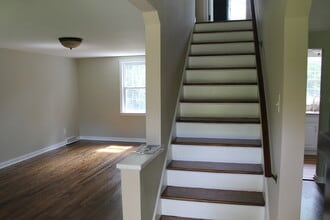 300 Barclay Avenue in Pittsburgh, PA - Building Photo - Building Photo