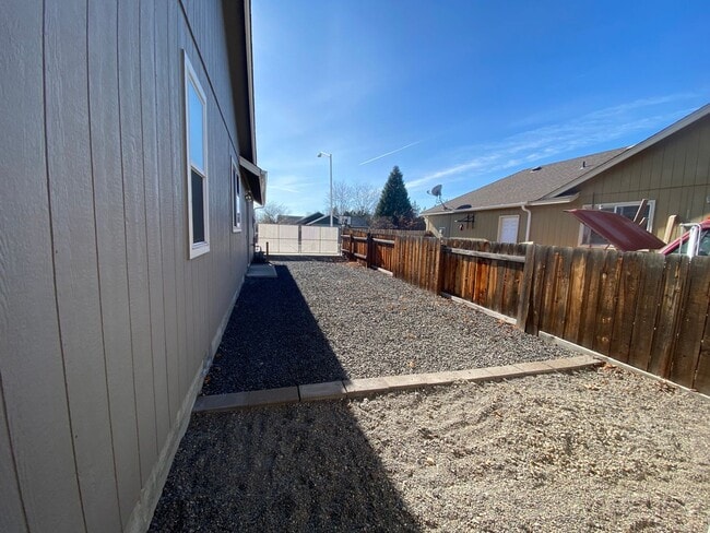 property at 1561 NW Spruce Ave