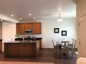 4355 24th Street Rd in Greeley, CO - Foto de edificio - Building Photo