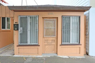 1225 Anza St-Unit -1225 Anza in San Francisco, CA - Building Photo - Building Photo