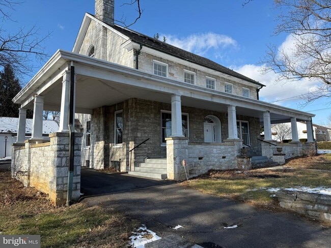 135 Fort Loudon Rd in Mercersburg, PA - Building Photo - Building Photo