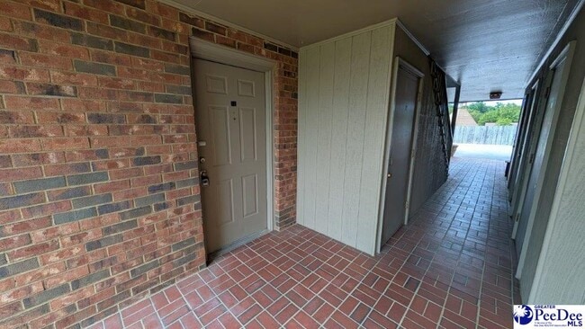 property at 2013 2nd Loop Rd