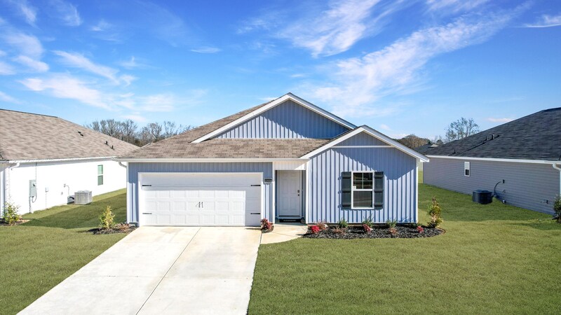 10003 Sequoyah Cove Dr in Owens Cross Roads, AL - Foto de edificio