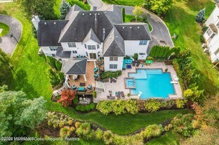 29 Northwoods Rd in Ocean Township, NJ - Building Photo