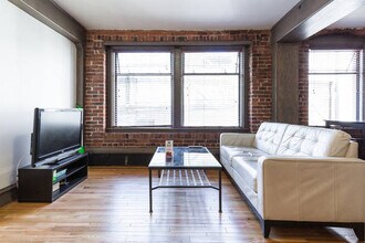 777 Burrard St in Vancouver, BC - Building Photo - Building Photo