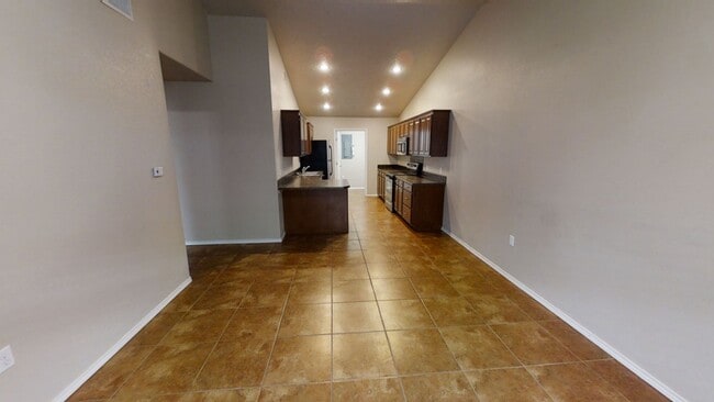 property at 1105 W 15th St