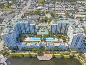 450 N Federal Hwy in Boynton Beach, FL - Foto de edificio - Building Photo