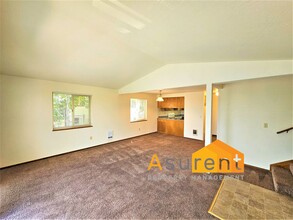 483-485 Maple Way in Ashland, OR - Building Photo - Building Photo