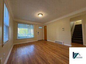 3328 Hollywood St in Dearborn, MI - Foto de edificio - Building Photo