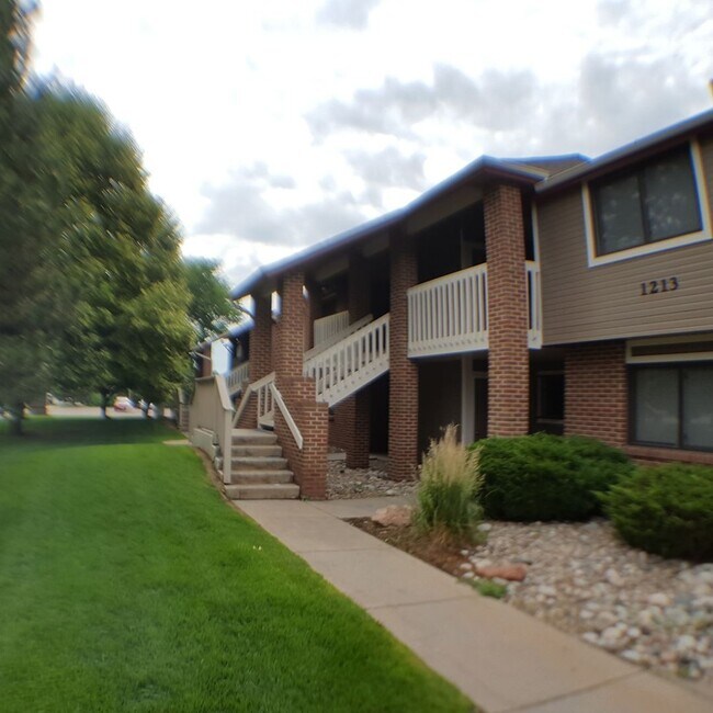 property at 1213 W Swallow Rd
