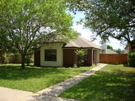 1007 Black Locust Drive West in Pflugerville, TX - Building Photo