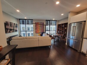 350 Oliver Ave, Unit 1208 in Pittsburgh, PA - Foto de edificio - Building Photo