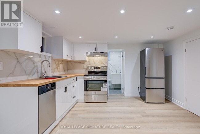 property at 16 Treeview Dr